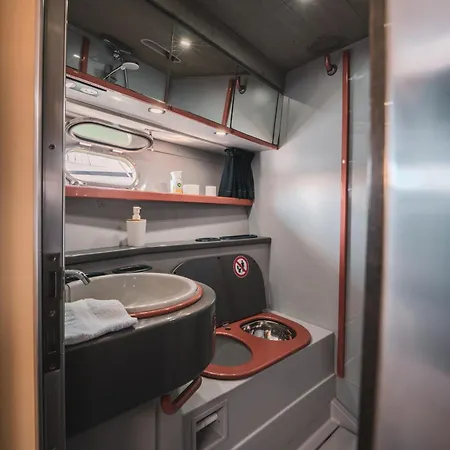 Yacht Patxi Ботель *