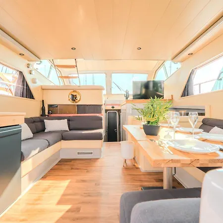 Yacht Patxi * ラ・ロシェル