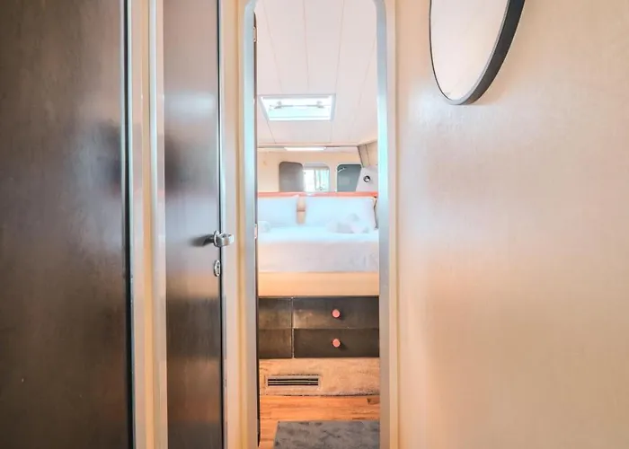 Yacht Patxi 船屋